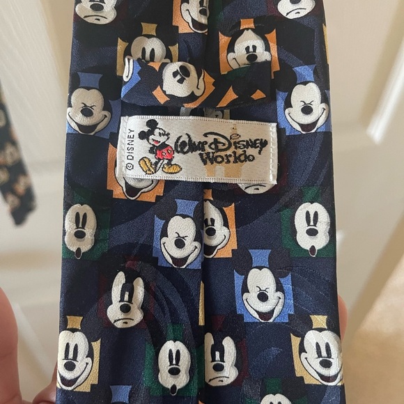 Disney Mickey Tie - Picture 6 of 6